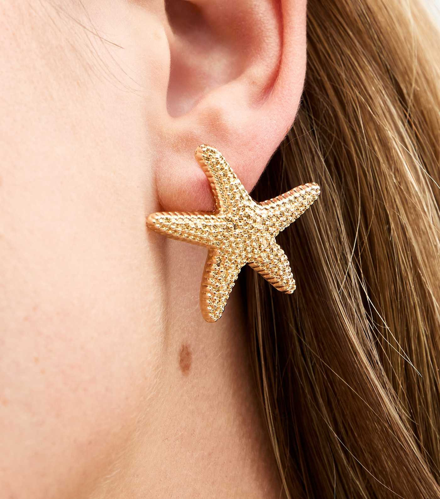 Gold Tone Starfish Stud Earrings | New Look | New Look (UK)