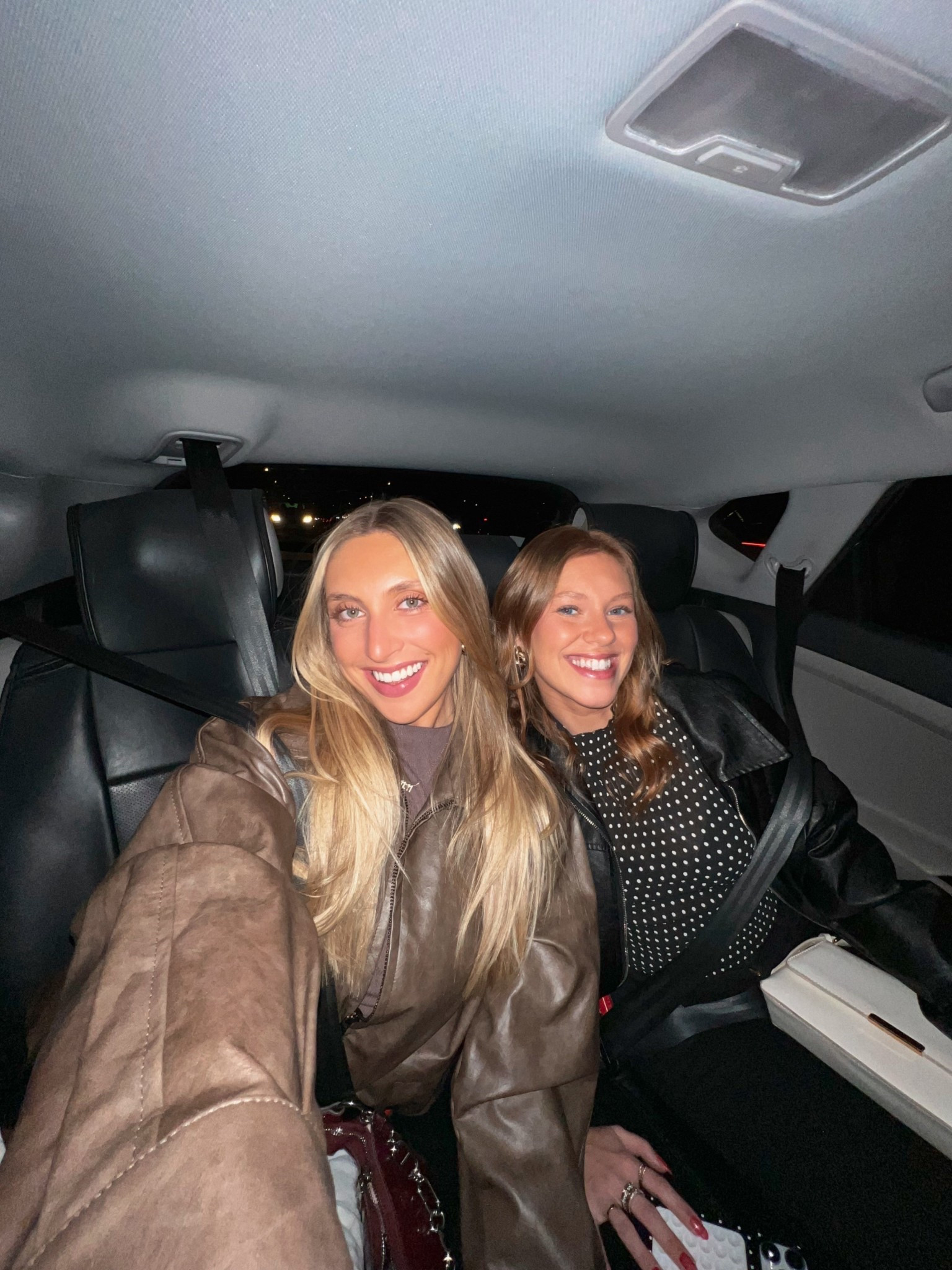 My current lip combo:
💋 Colourpop lip liner in shade Good N Plenty
💋 Tarte Maracuja lip plumper in shade Apple crisp
💋 Physicians Formula gloss and plumper 

#LTKgrwm #LTKselfcare #LTKBeauty