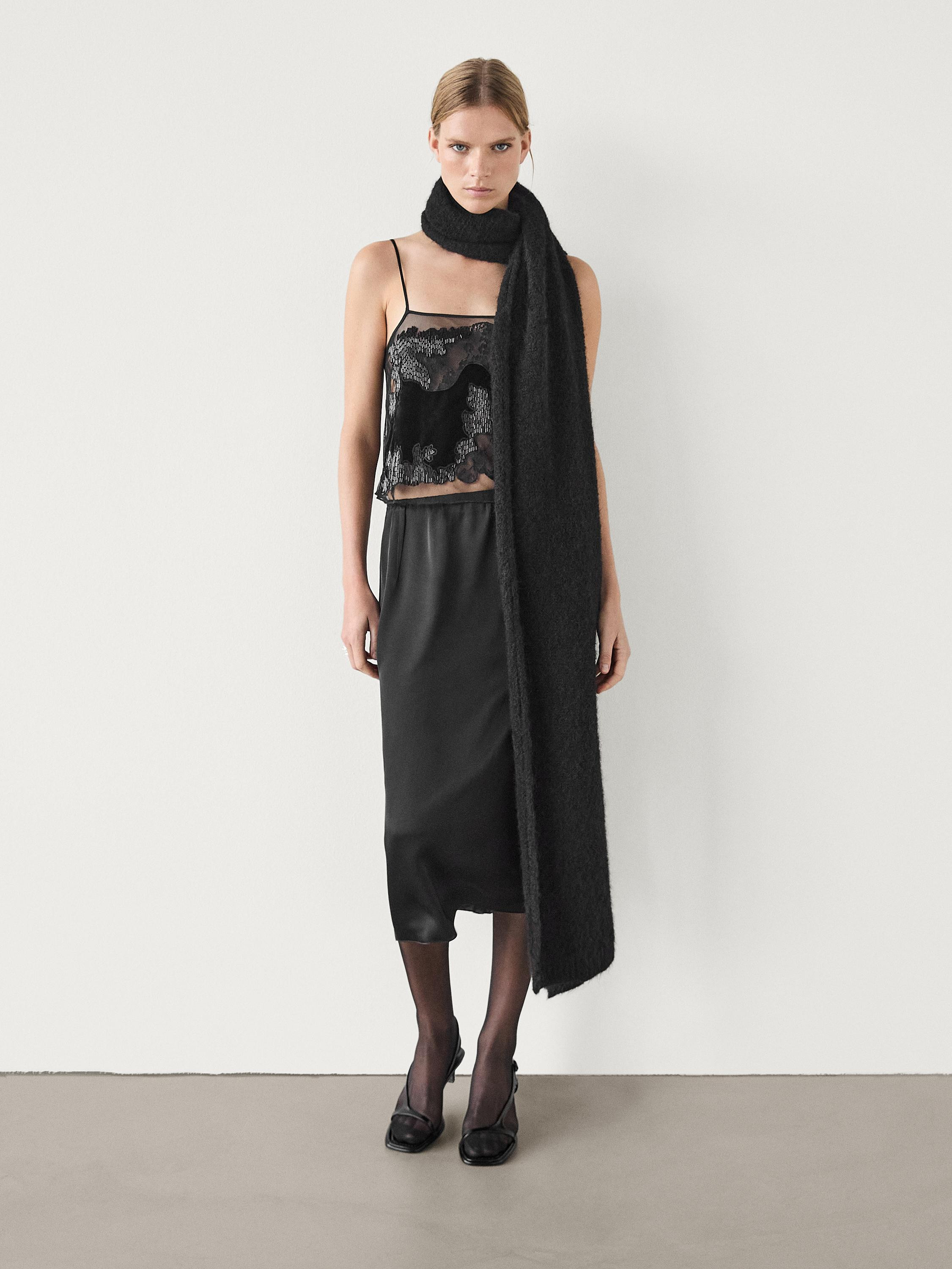 Top with velvet and lace details | Massimo Dutti US