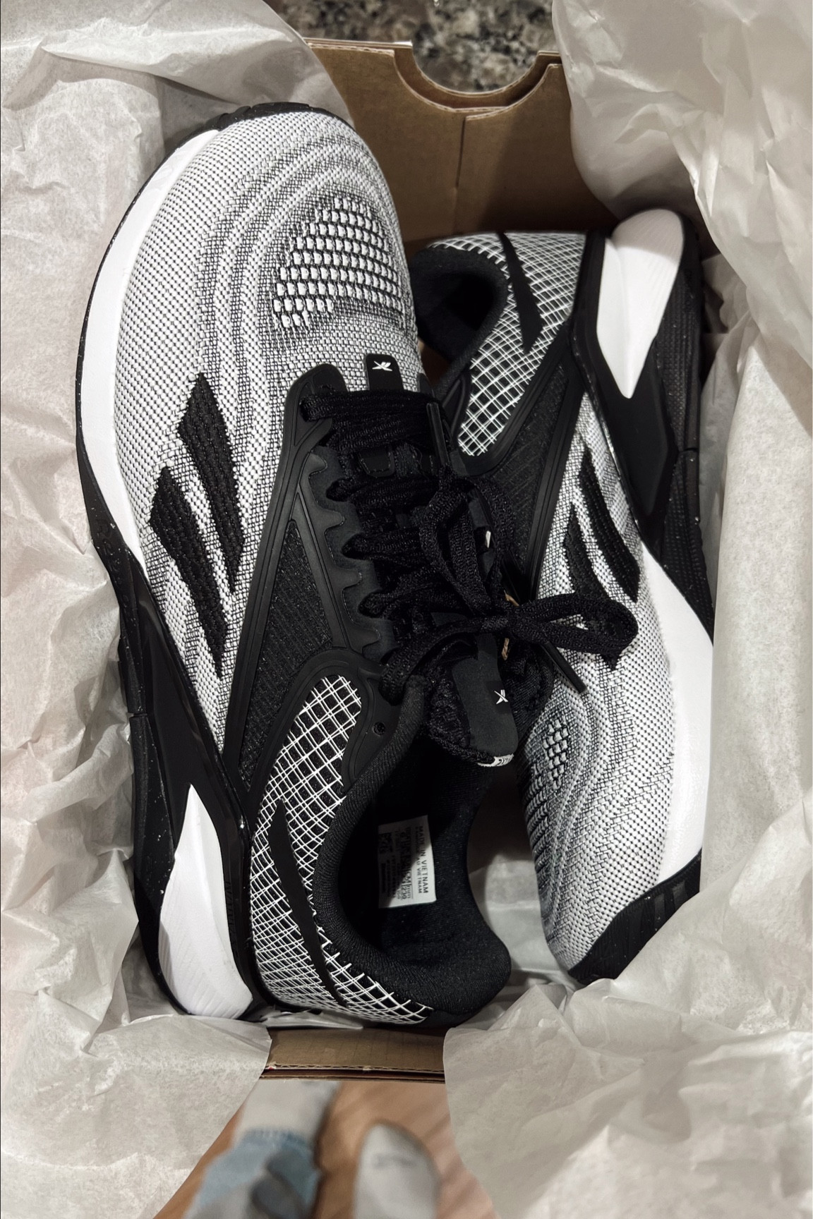 Excited to test these bad boys out! 👟

#reeboks #weightliftingshoes #trainingshoes #workout
