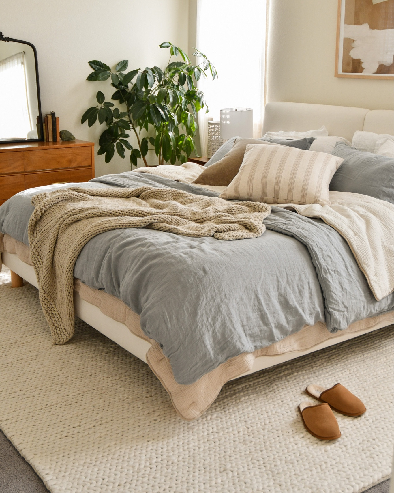 These blue hues 

#LTKhome #LTKSeasonal