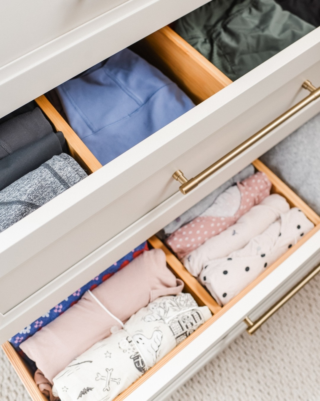 PSA: Time to pull out the Halloween PJs 👻 🎃 

If yours are MIA (somewhere between summer sandals + last year’s holiday sweaters), we’ve got you!

📱 Book an edit session with us + make space for spooky season!

📸: @heysouthernskyphoto