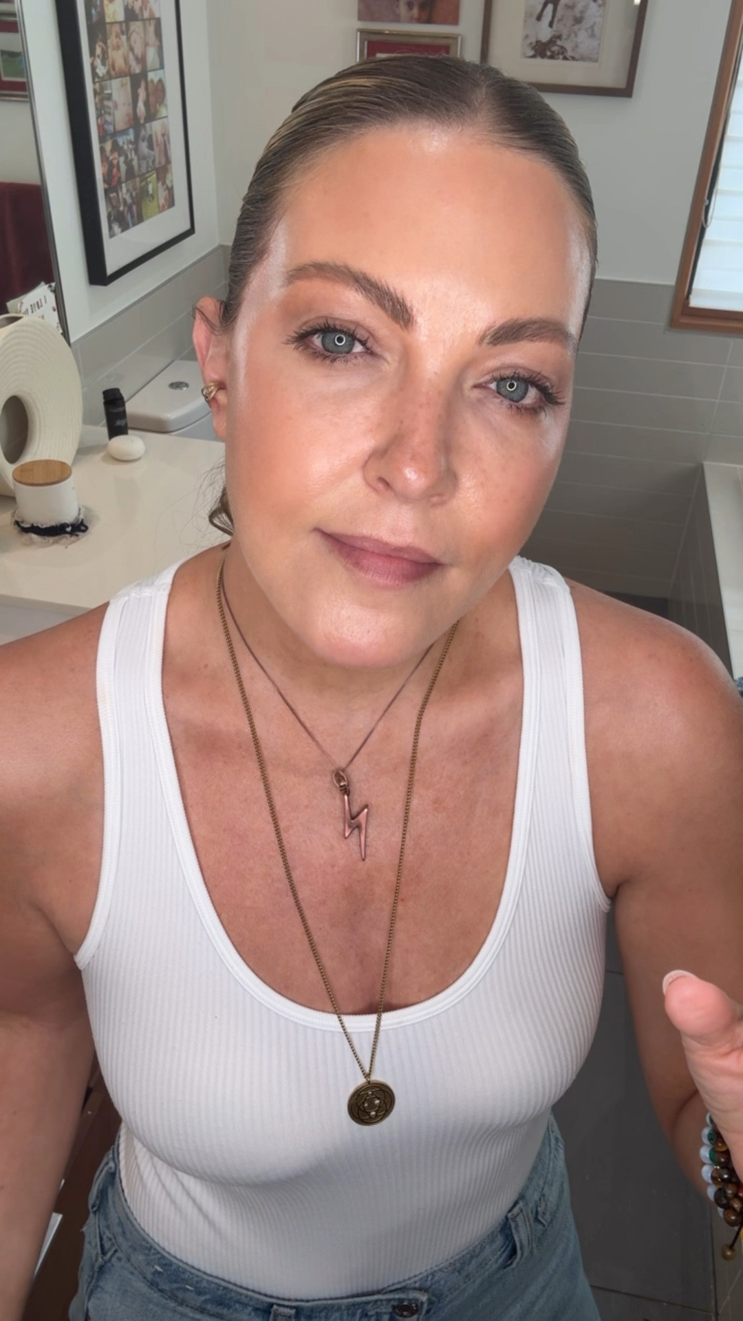 So sleep on this if you over 20 but also sleep with it!!

#LTKcanada #LTKgiftguide #LTKstyletip