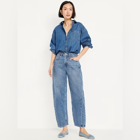 High Waisted Ankle Barrel Jeans in Medium Wash • Size 6 | Poshmark