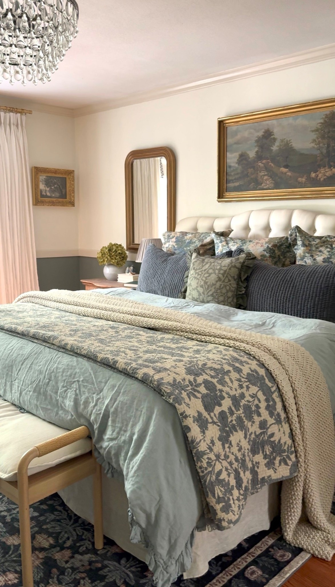 This beautiful reversible blue floral quilt has been restocked in the King size🫶🏻

#LTKSaleAlert #LTKHome #LTKSeasonal