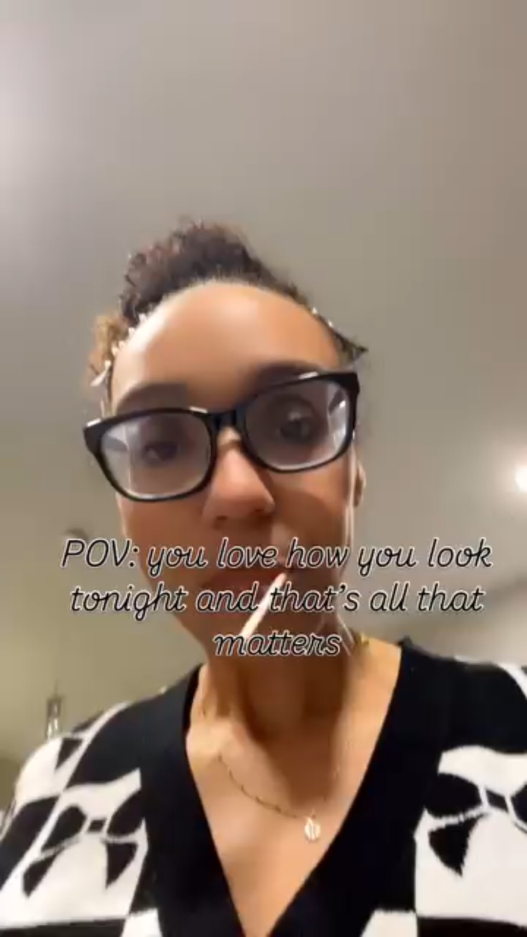 Love a good sweater and bows 🎀

#LTKSeasonal #LTKMidsize #LTKSaleAlert