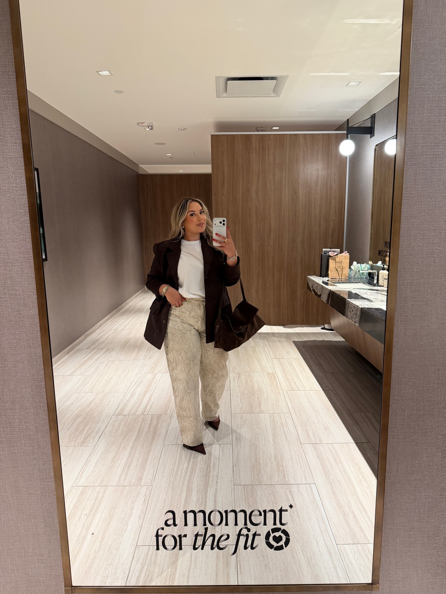 LTKCon Day 3 Outfit🤎 

Blazer: US size 6 runs oversized 
Pants: 12 
White T-shirt: XL (the tee runs tts, not oversized)#LTKCon

#LTKSeasonal #LTKootd