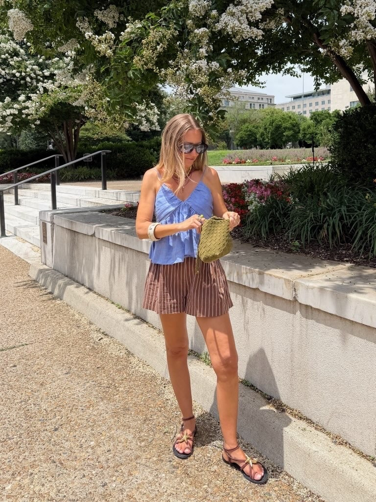 Size XS top and XS shorts

#LTKootd