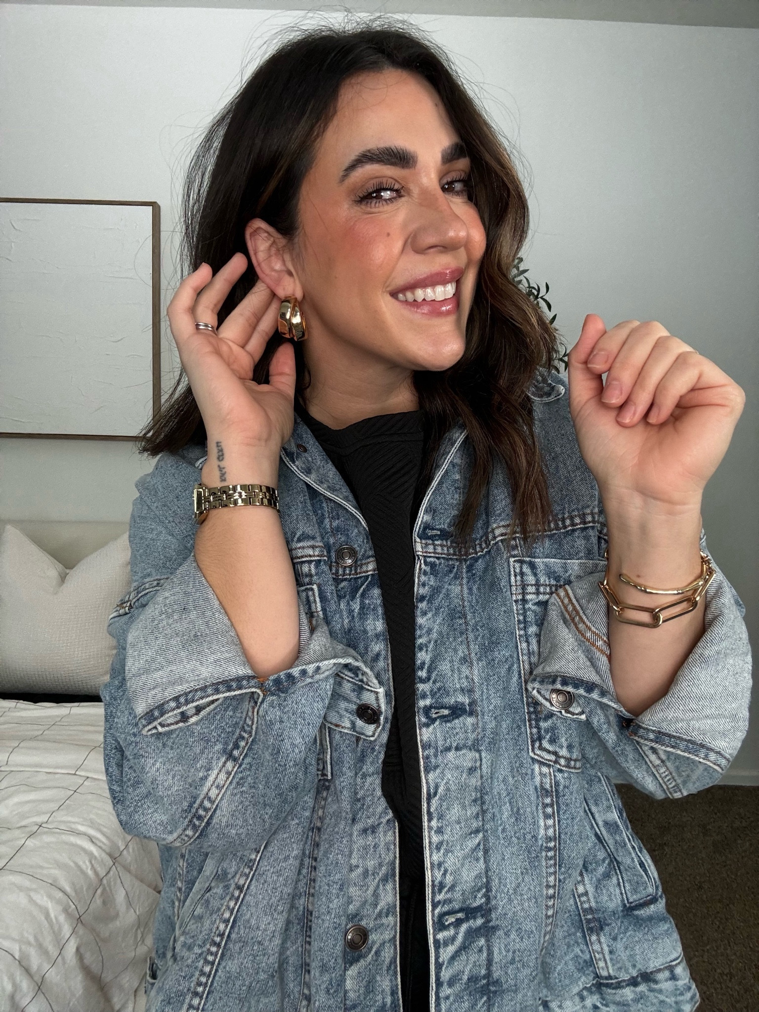 I’m obsessed with these chunky gold earrings
Easy way to pull an outfit together and make it more chic and boost my confidence!

#LTKfindsunder50 #LTKstyletip #LTKSeasonal