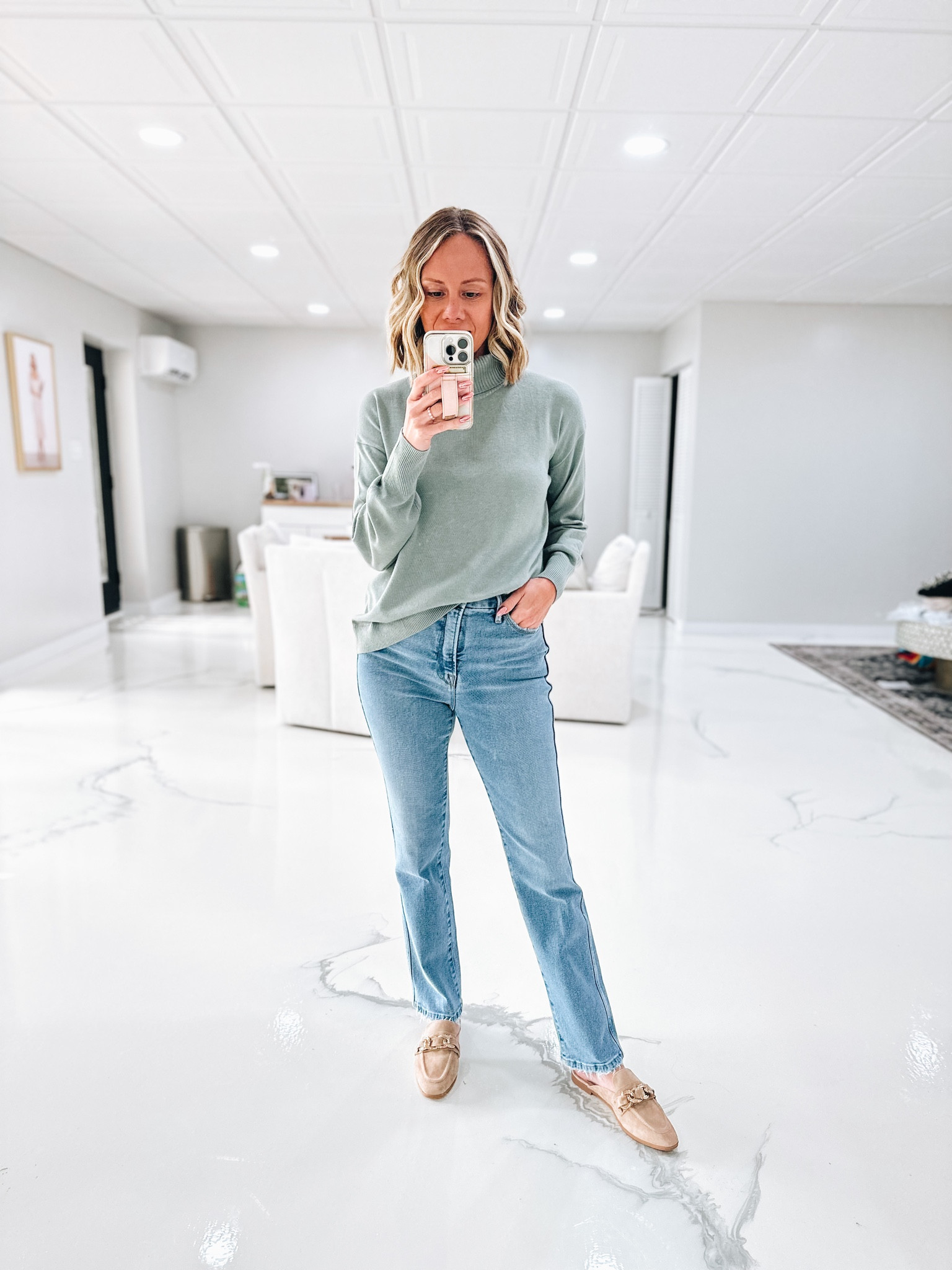 Fall ready outfit. Tunic sweater, good American straight leg jeans, tan mules 

Fashionably late mom
Nsale
Nordstrom anniversary sale 