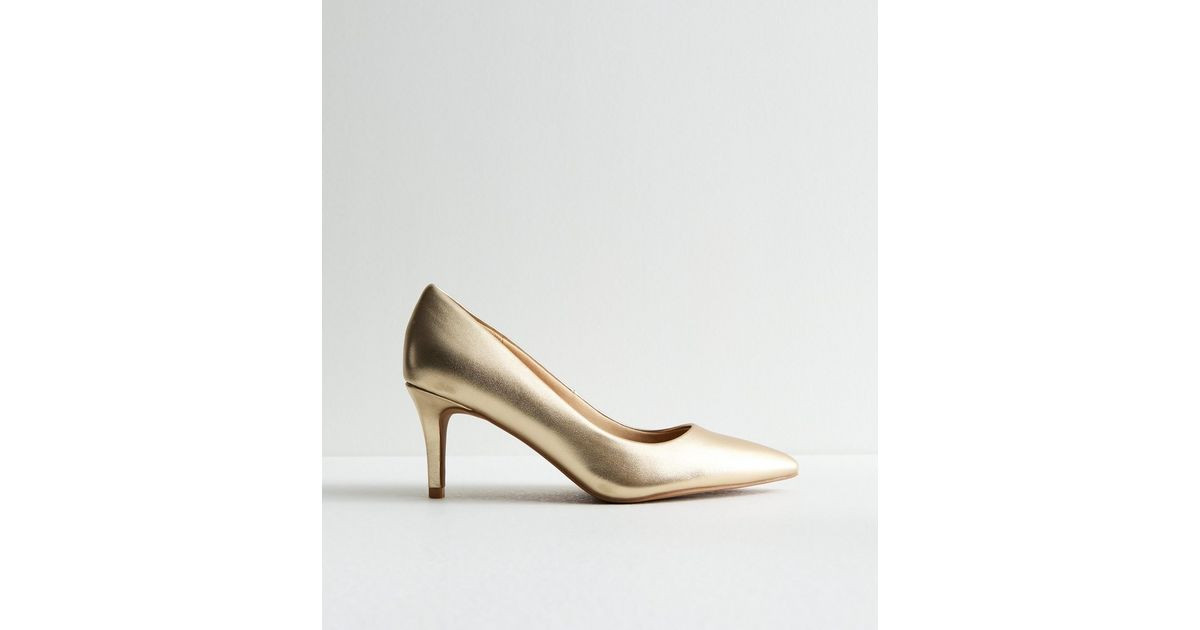 Wide Fit Gold Metallic Stiletto Heel Court Shoes | New Look | New Look (UK)