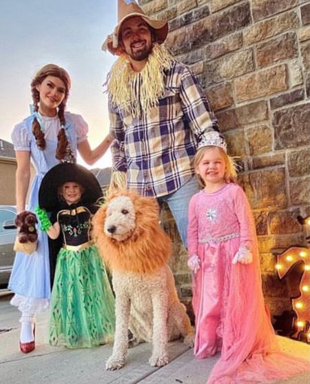 Family Halloween Costume //Wizard Of Oz Family Halloween Costume// Wizard of Oz Family Costumes// Family Halloween// 

#LTKunder100 

#LTKfamily #LTKSeasonal