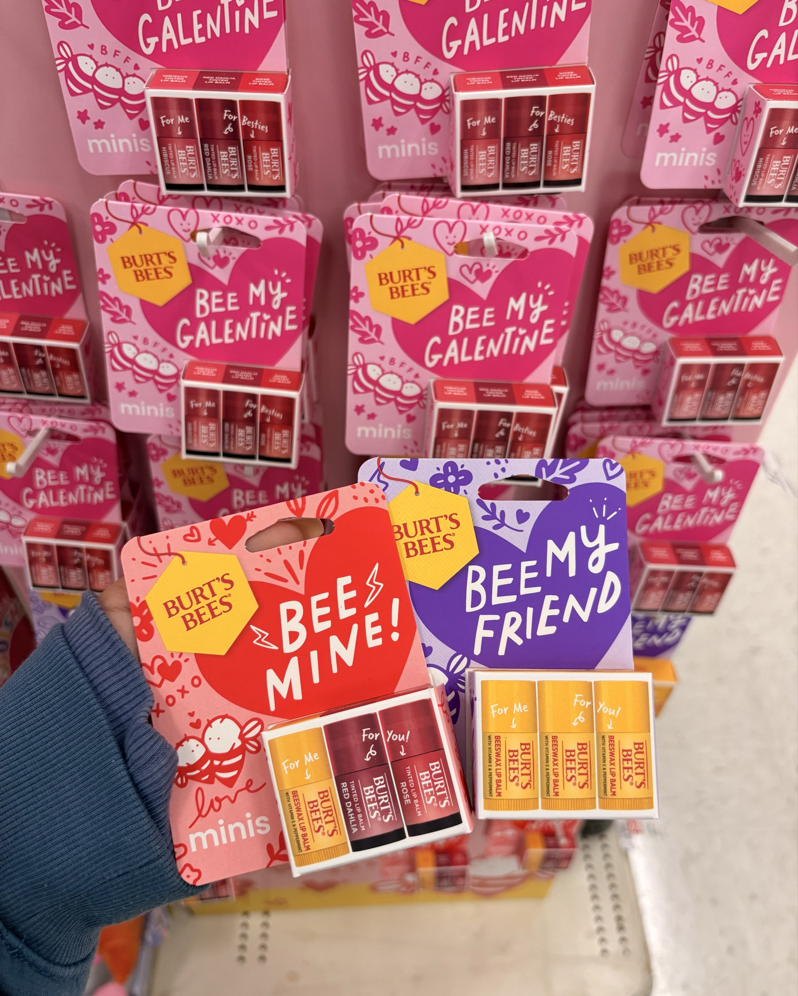 #lips #vday #giftideas #galentines #beemine #burtsbees #targetfinds

#LTKSeasonal