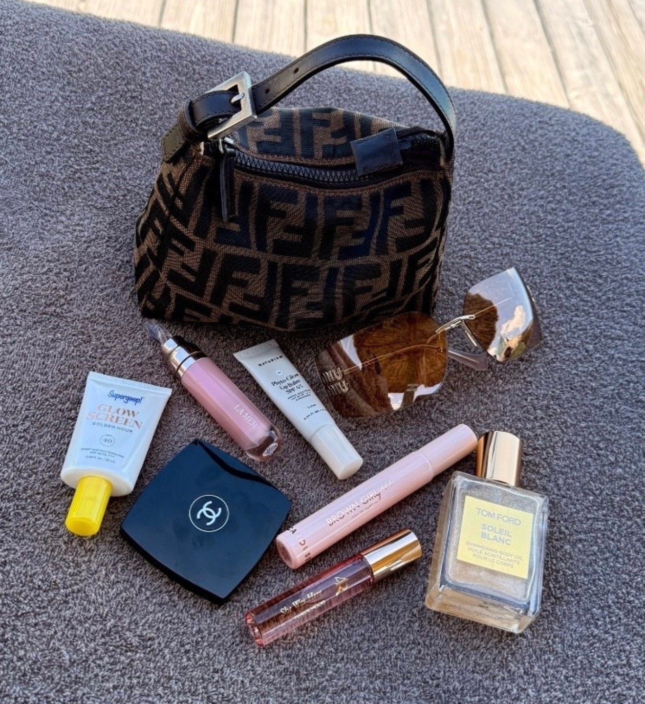 Purse Dump✨

#LTKselfcare #LTKBeauty #LTKTravel