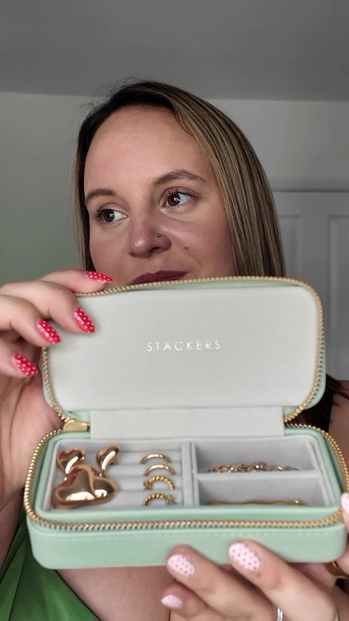 I love to keep my most worn jewellery in my @mystackers travel jewellery box. 

The perfect size for a few bits and pieces 

#stackers #jewellerybox #mystackers

#LTKuk #LTKgiftguide #LTKtravel