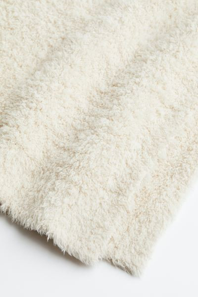 Fluffy-knit dress | H&M (UK, MY, IN, SG, PH, TW, HK)