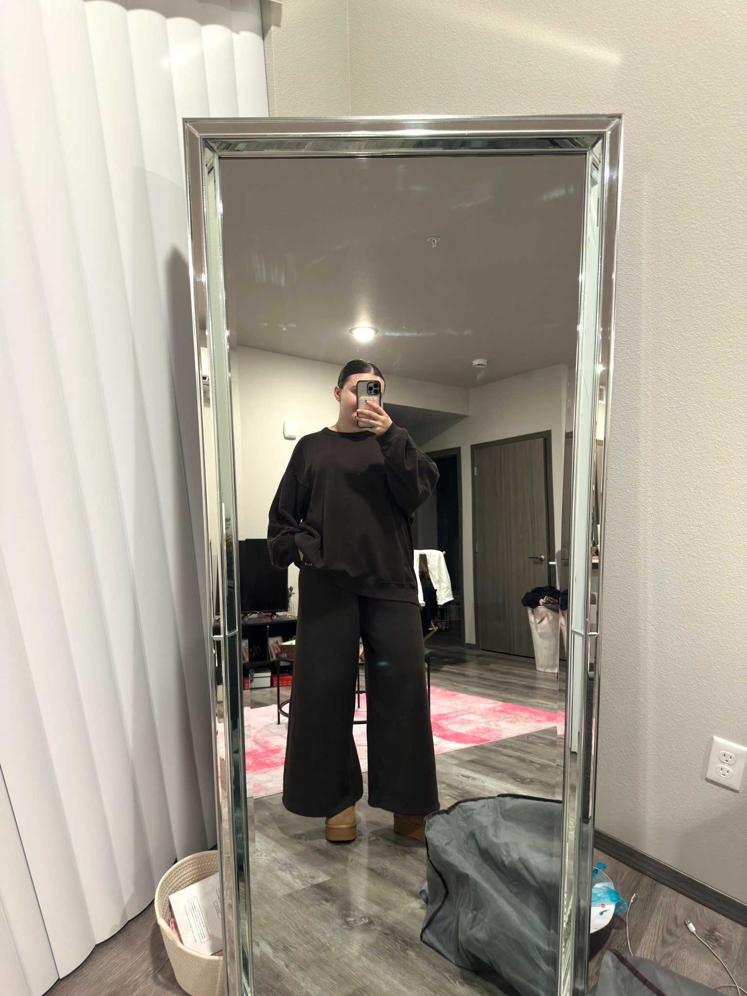 Cozy espresso brown lounge set! Wore this for a girls night in and felt SO comfy 🤎

I’m wearing a L sweatshirt and sweatpants with size 9 boots

#LTKStyleTip #LTKMidsize #LTKFindsUnder50