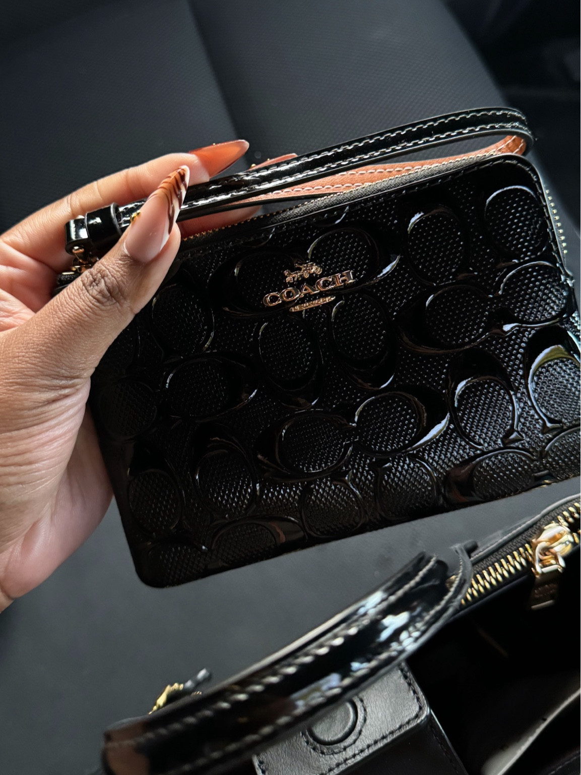 Of course I got the zip corner wristlet to match the bag & wallet, too! 😍

#LTKautumn #FashionMonth