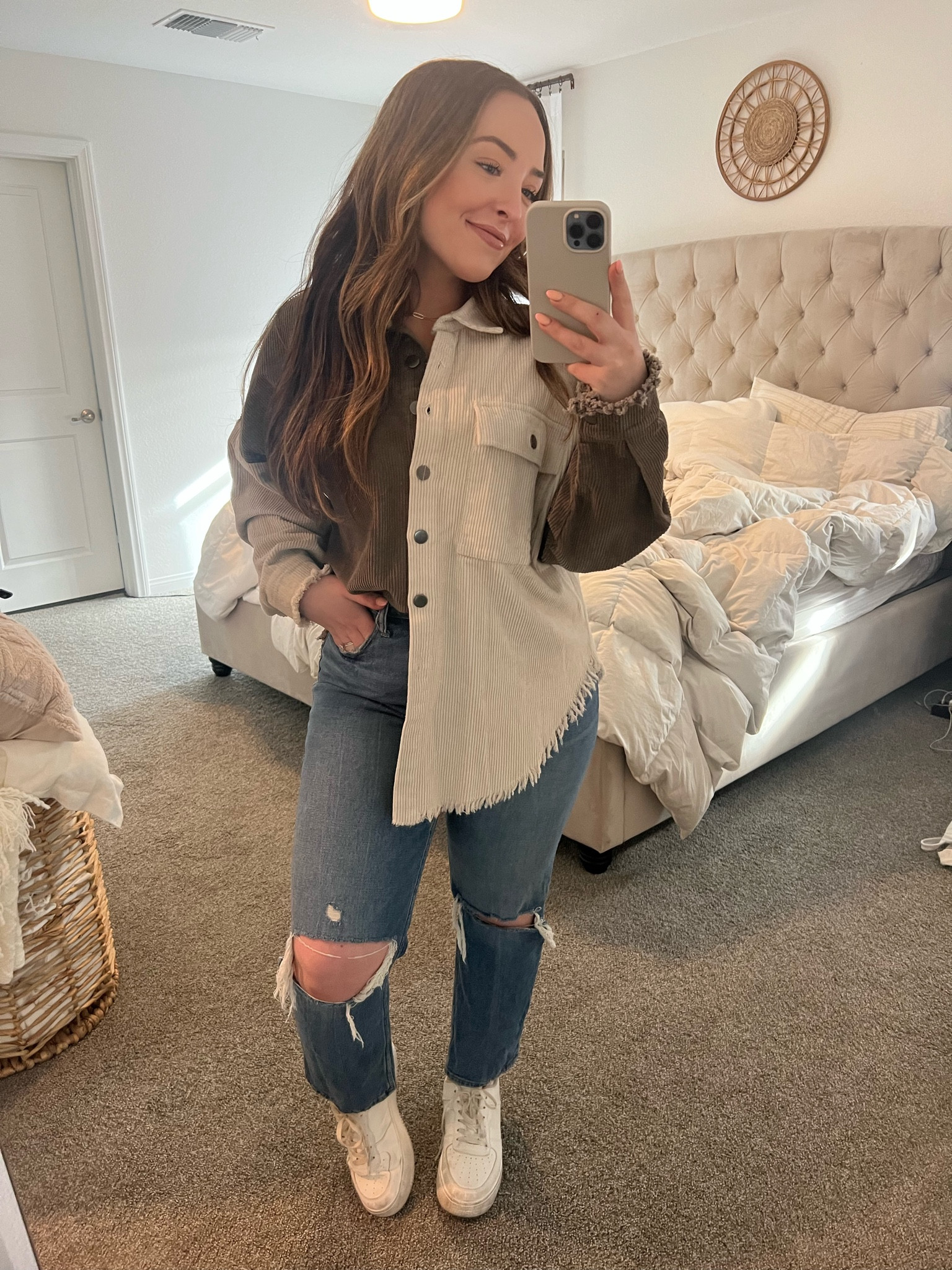 Top: medium
Jeans: 29/8

#denim #ootn #amazonfashion #abercrombiejeans #datenight #size8

#LTKstyletip #LTKunder50 #LTKcurves