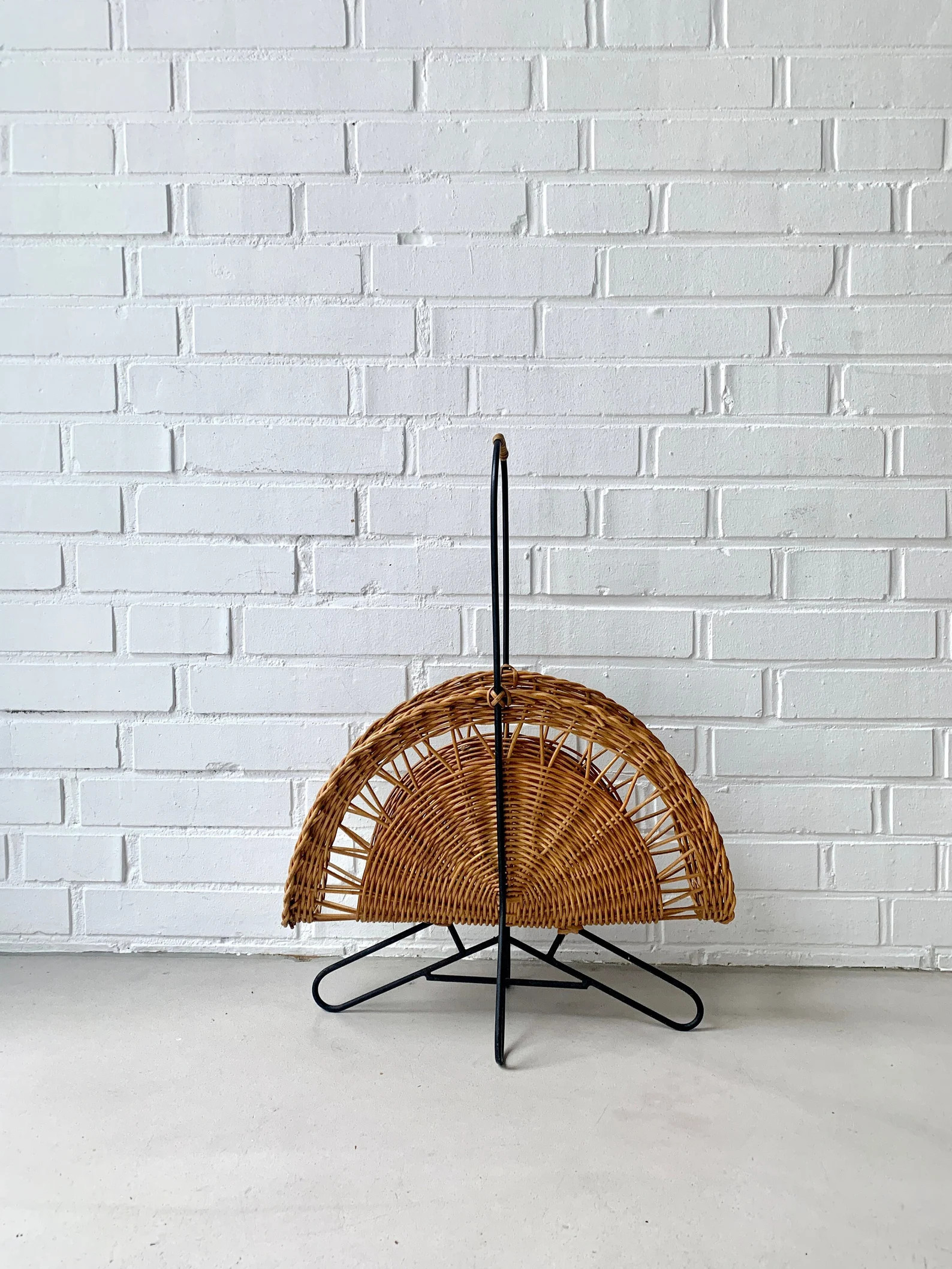 Vintage Magazine Rack Rattan Magazine Rack Newspaper Rack | Etsy | Etsy (US)