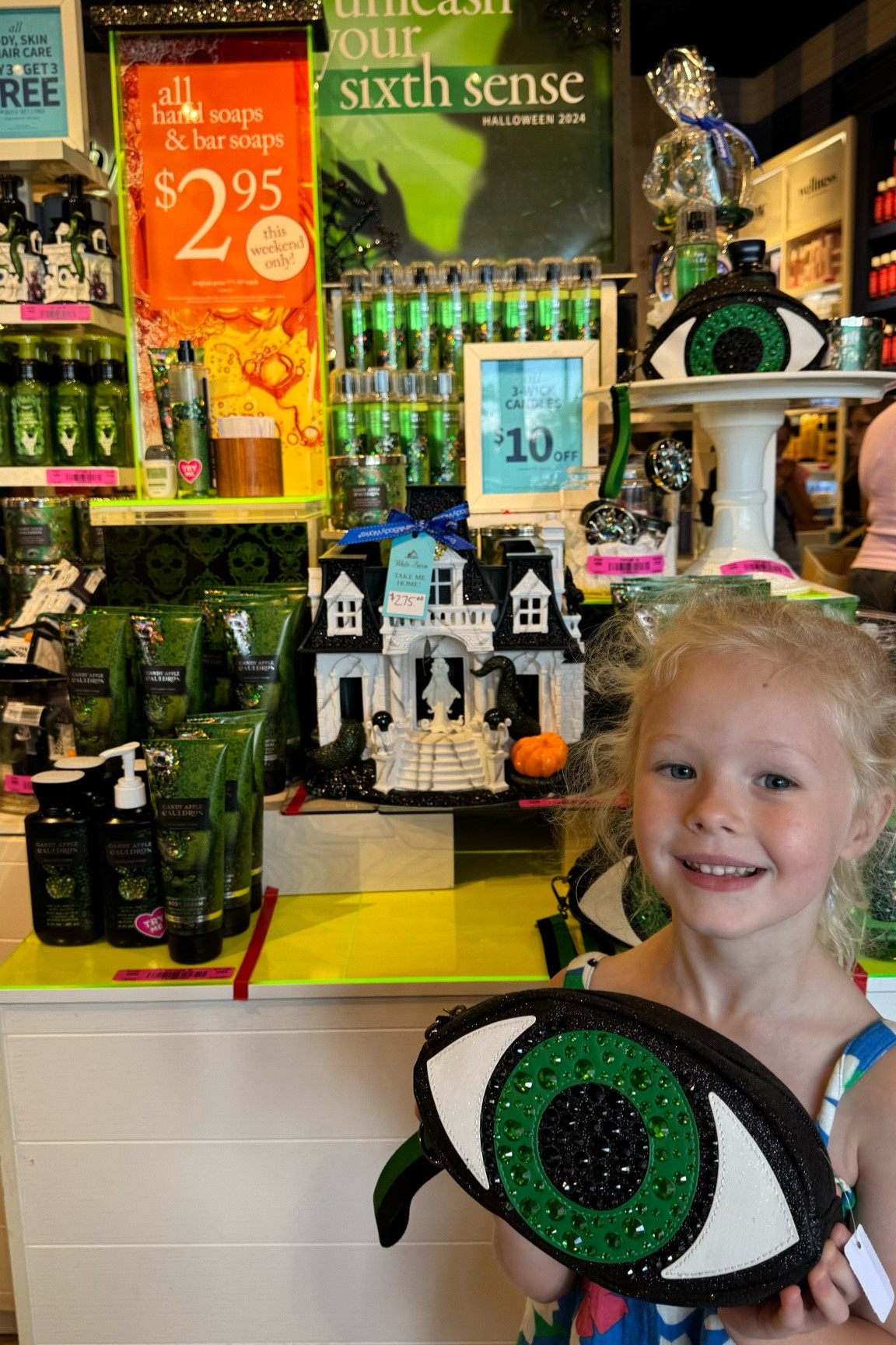 🍏 🧙 It’s the last day to score 50% off all Halloween!! This Candy Apple Cauldron scent is perfect for spooky season!  #Halloween #Halloween2024 #BodyProducts #BathAndBodyWorks 

#LTKHome #LTKFamily #LTKSeasonal