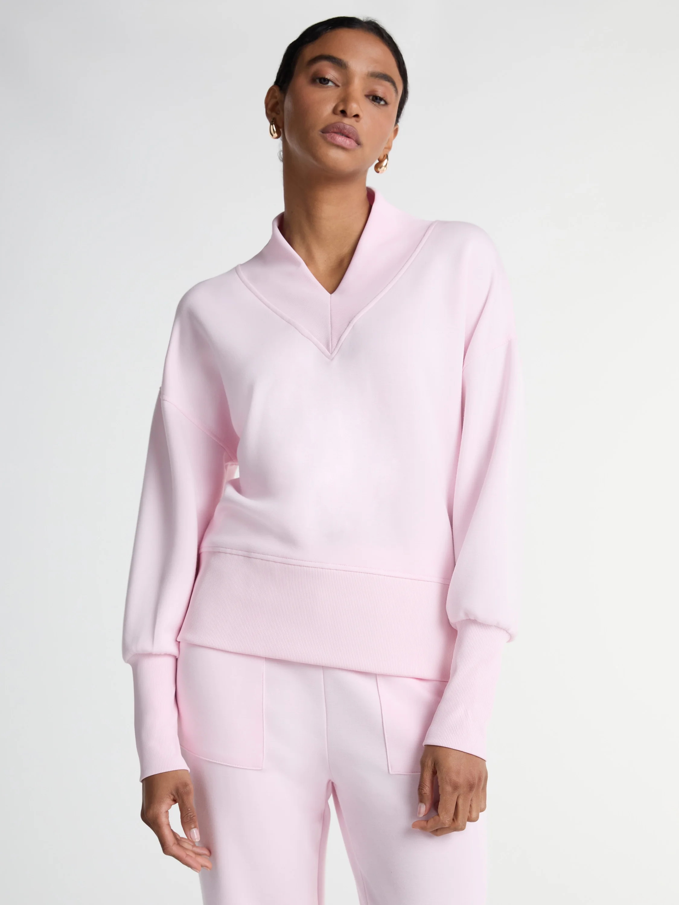 Scoop Women's and Women's Plus Ultimate ScubaKnit V-Neck Sweatshirt, Sizes XS-4X | Walmart (US)