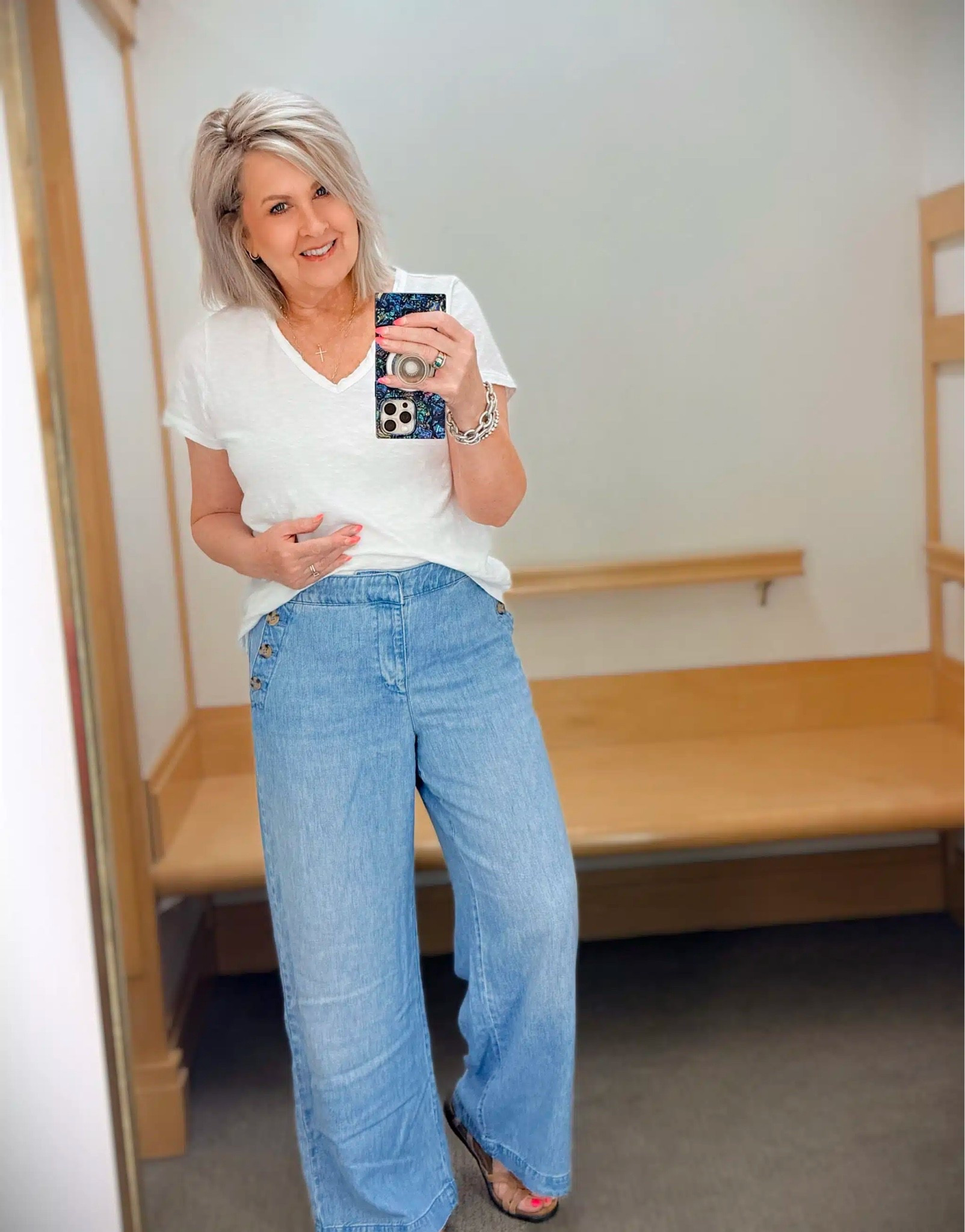 A classic outfit that’s perfect for everyday wear! My basic tee is a large and my sailor jeans are a size 8.

#LTKWorkwear #LTKOver40 #LTKootd