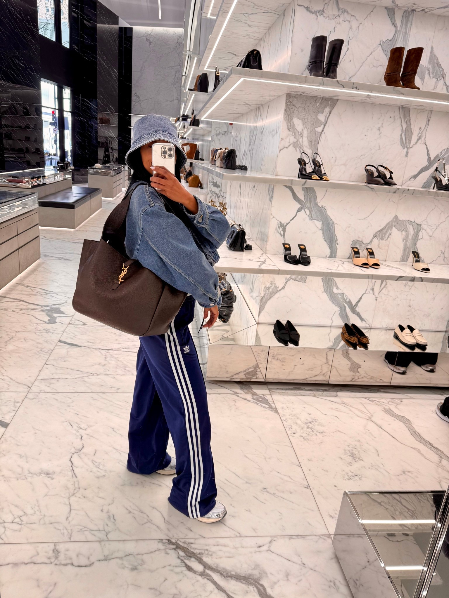 Shopping in Chicago 👜

#LTKStyleTip #LTKSeasonal #LTKItBag