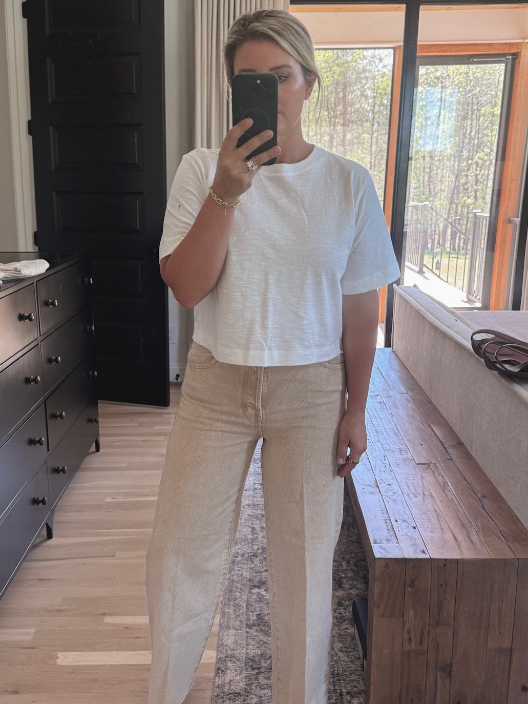 Neutral denim with cropped tee 

 #LTKootd