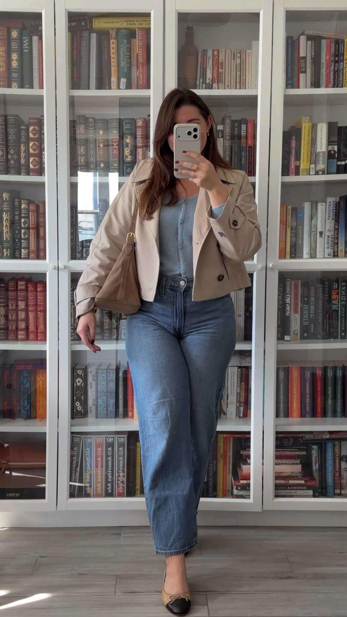 Look du Jour 🩵

Detail:
- Trench: @Velvet Heart Clothing, wearing size M
- Knit: @SEZANE, wearing size S (old co color Barry Cardigan)
- Denim: @Levi's, wearing size 27 
- Shoes: @Quince, size 7
- Bag: Vestirsi

#LTKmorningroutine #LTKdayinmylife #LTKootd