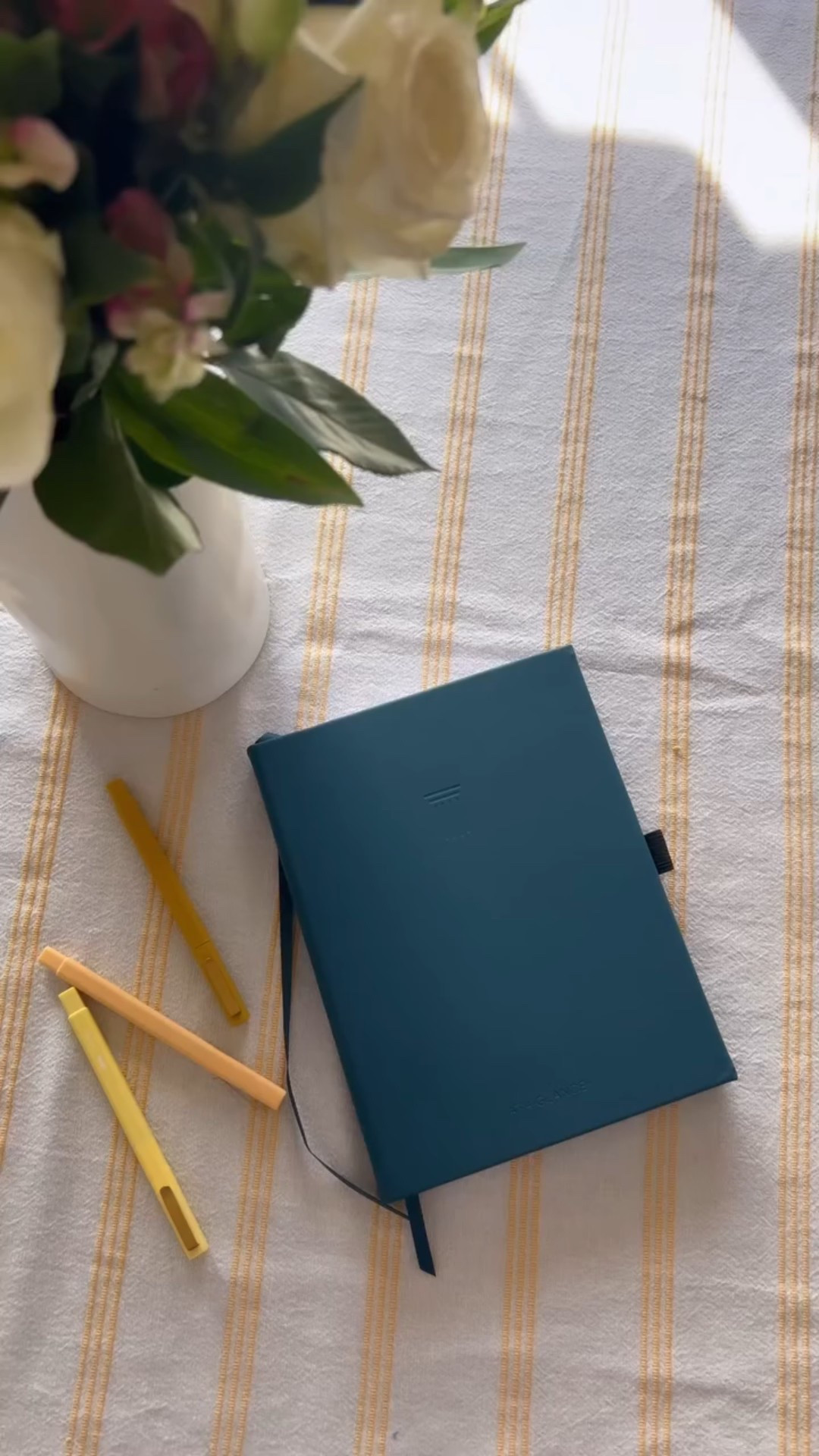 #ATAGLANCEAd Being a content creator takes time and planning to take a project from beginning to end. The @_at_a_glance planner helps us plan our weeks of content schedules to stay organized, achieve goals and fulfill content needs. 
The AT-A-GLANCE® FOUNDATION planner is an easy-to-use, three-step planning solution that makes it easy to envision your future, map your dreams, set goals, and create habits that form a solid plan you can build on.
It has been an amazing tool to use to help us achieve our content creation goals.
Head to my link in bio to learn more!
#myAAG #FOUNDATIONPlanner