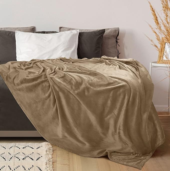 Utopia Bedding Fleece Blanket Queen Size Camel 300GSM Luxury Fuzzy Soft Anti-Static Microfiber Be... | Amazon (US)