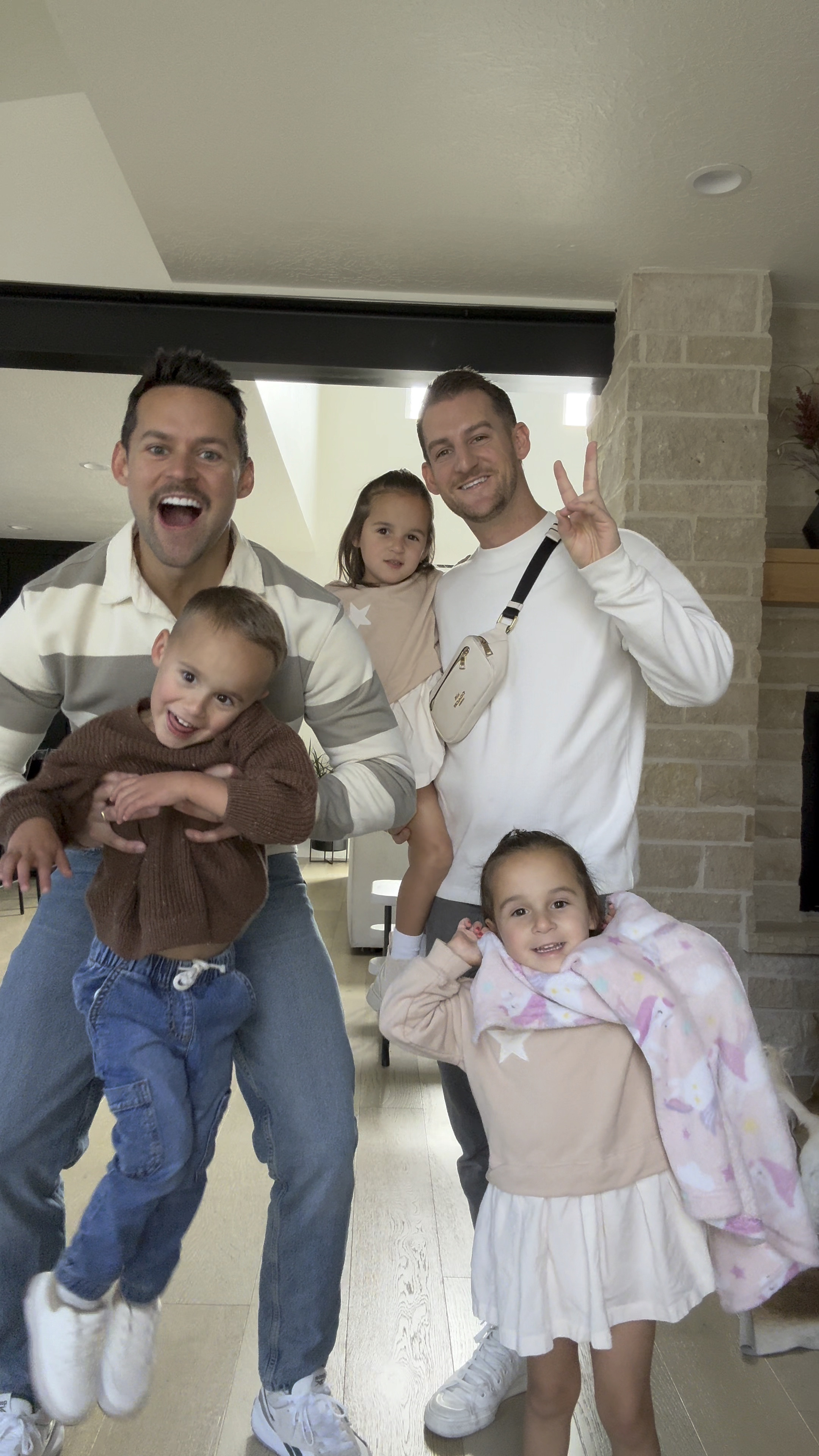 Coordinated doesn’t mean matchy! Love this classy casual family look! 

#LTKFamily #LTKKids #LTKSeasonal