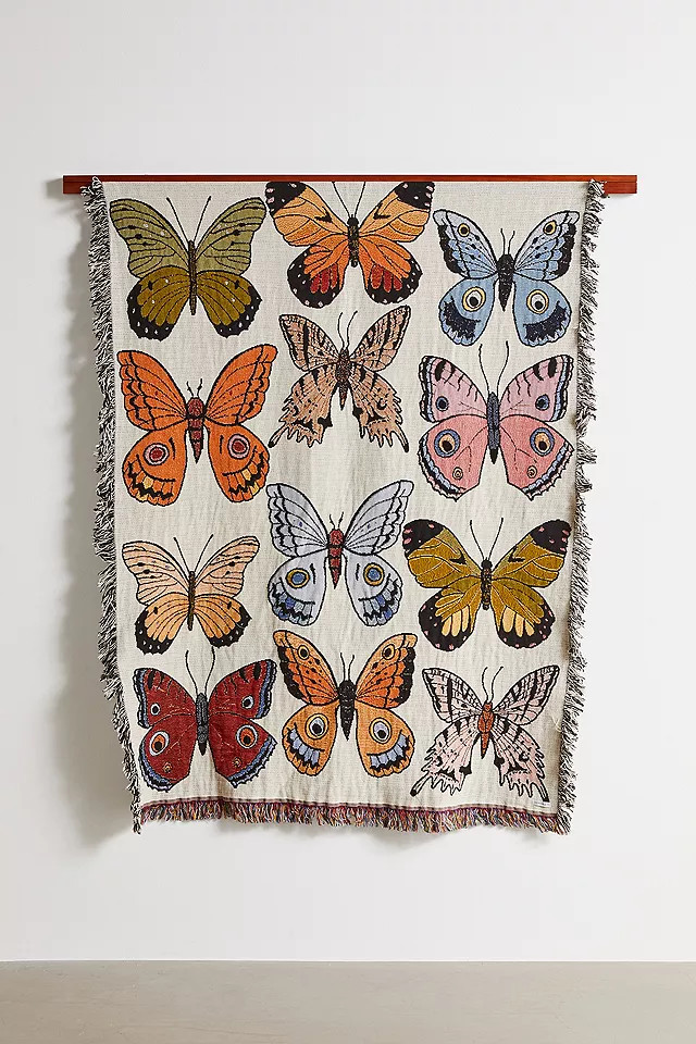 Emila 40" Quilt Hanger | Urban Outfitters (EU)