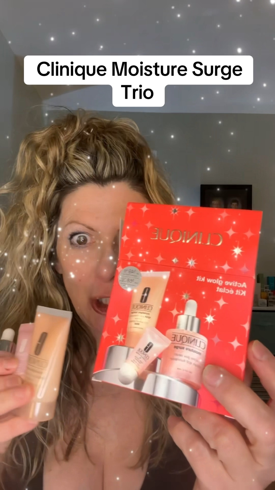 Clinique Moisture Surge Trio 

Lightweight gel moisturizer. Formulated with aloe bioferment and hyaluronic acid, it floods skin with instant and long-lasting hydration. 100% instantly show a boost in hydration and glow.