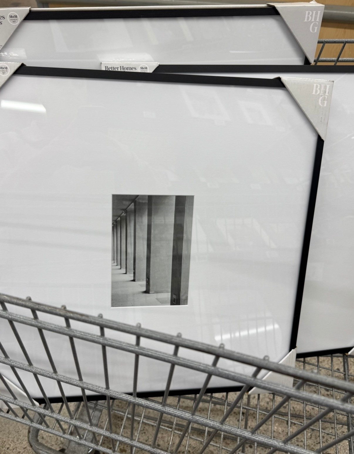 🖤 Bestseller in my LTK — gallery wall frames

under $30 each, tons of size options
black, wood, or gold finishes

such an easy way to get that PB look for less✨


#LTKHome #LTKdayinmylife