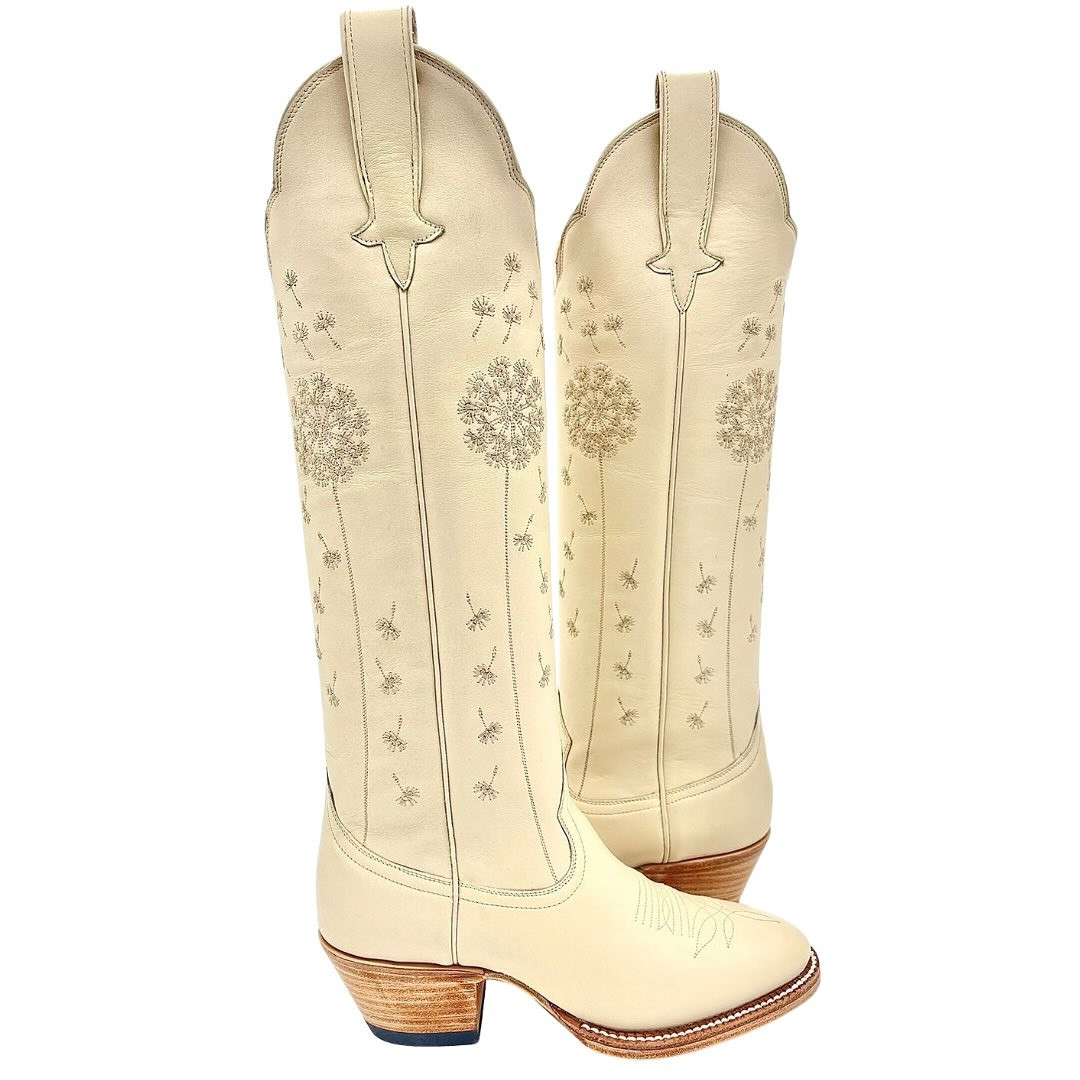 Cannot get over this Dandelion Boot

Artisans have poured their talents into each pair, ensuring they’ll be treasured for ages. Standard and Extended Calf is available!

 
 
 

 
 
Cowgirl boots / cowboy boots / wedding shoes / wedding boots / ivory / bone / off white / dandelions / western / floral / southern
