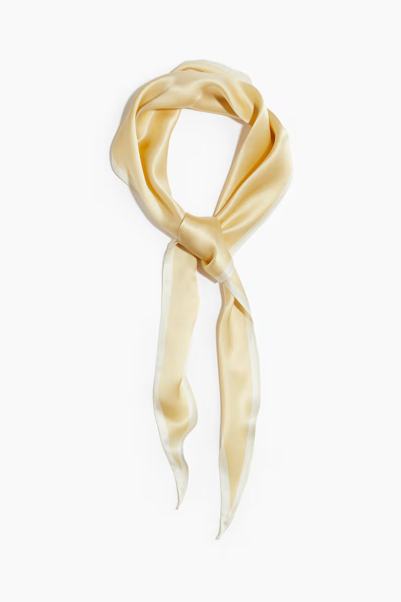 Diamond-shaped silk scarf | H&M (UK, MY, IN, SG, PH, TW, HK)