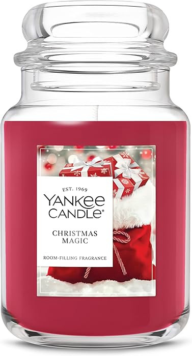 Yankee Candle Christmas Magic Scented Candle, 22oz Large Jar with up to 150 Hour Burn Time, Gifta... | Amazon (US)