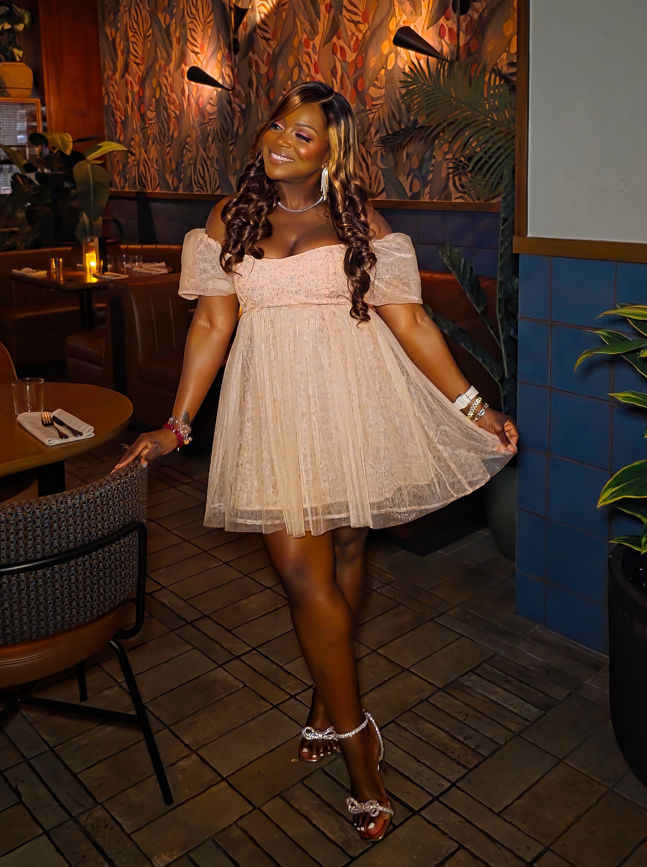 Serving soft glam & celebration vibes all night long. Wore this dress to celebrate my best friend's birthday. Wearing a size 8

