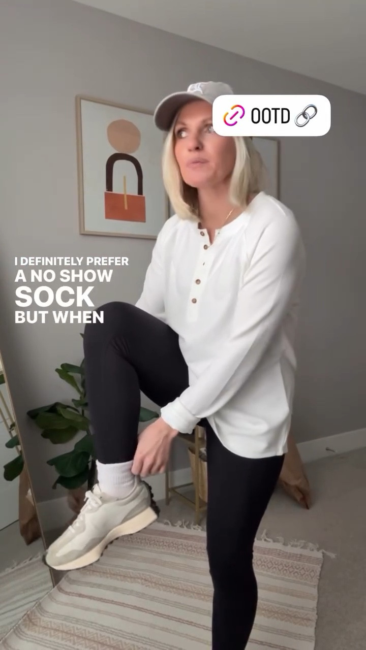 Mid winter outfit I wore to run errands this week! 
Top- small
Leggings- xsmall


#LTKootd #LTKOver40 #LTKPetite