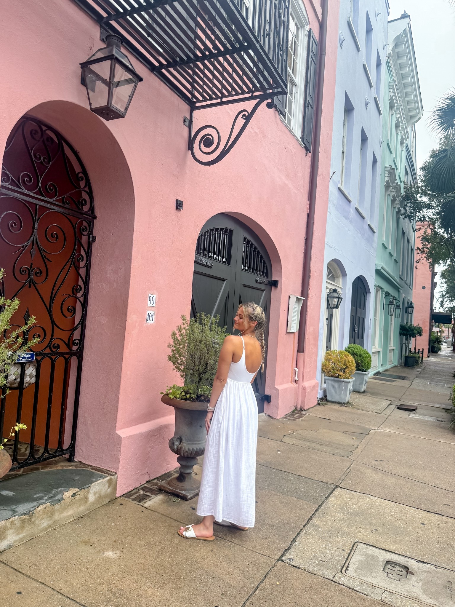 postcard from rainbow row 🐚🌈

Size small, 5’1” and 115lbs 
Charleston, SC, rainbow row, midi dress, petite fashion

#LTKFindsUnder100 #LTKPetite #LTKTravel