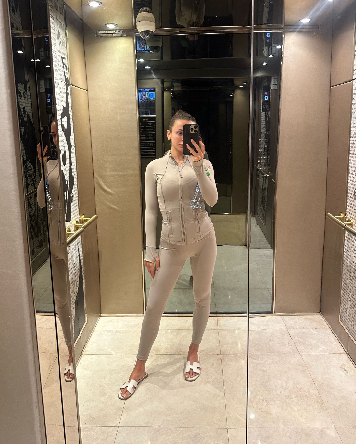 Wander Doll taupe beige gym set 🤎 define zip up jackett

#LTKspring #LTKuk #LTKfitness