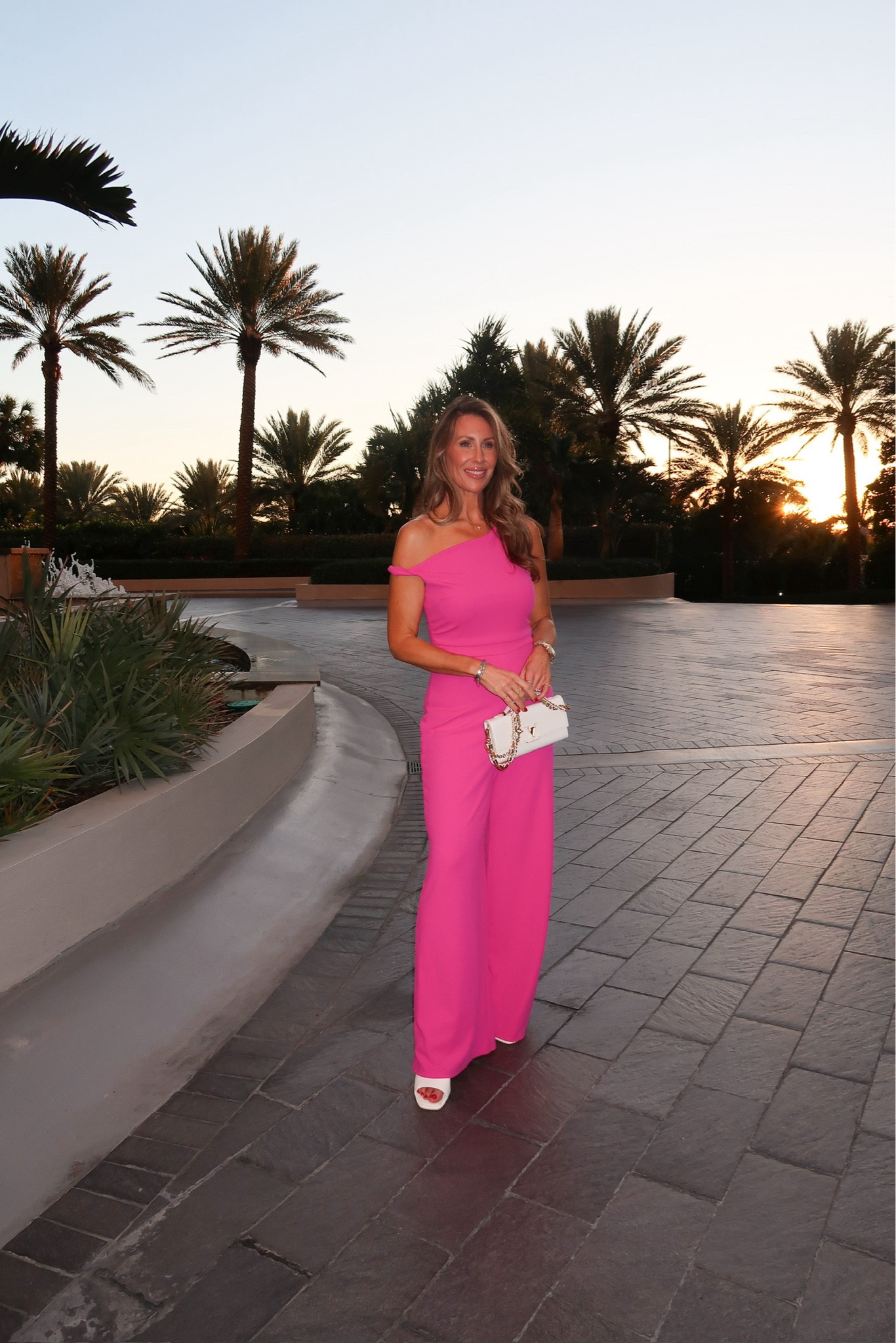 Love this hot pink color for nights out. Perfect for girls nights, date night, and vacations. So comfortable and flattering for an elevated style. 
Mom approved everyday must have hot pink color white purse mom life cute finds date nights girls night out outfit inspired elevated style comfortable wear Themominstyle 

#LTKdayinmylife #LTKTravel #LTKSeasonal