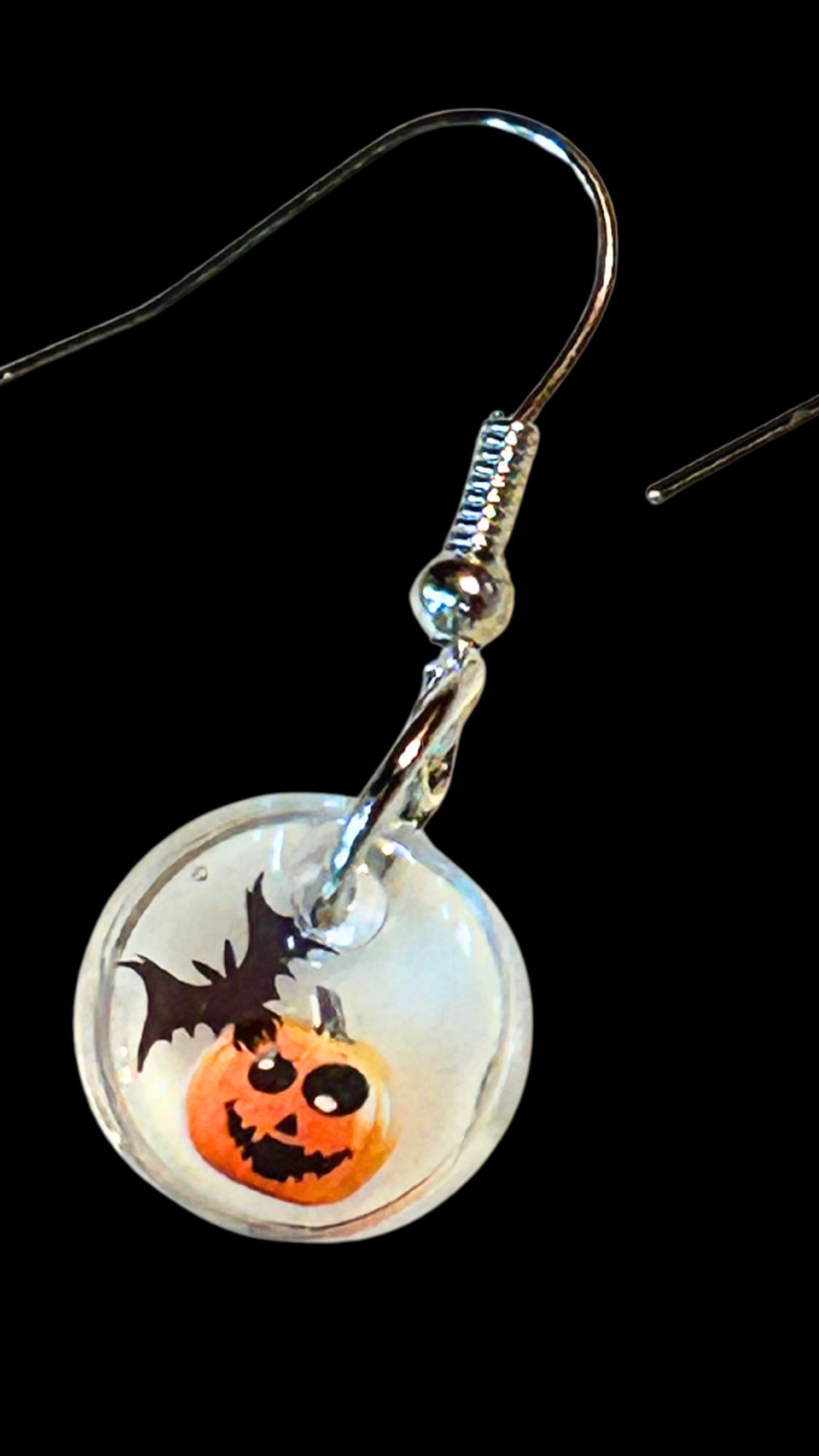 🎃 Halloween Pumpkin Earrings DIY 🎃
I made these Halloween pumpkin earrings using UV resin and nail art accents. They’re the perfect Halloween accessory—lightweight, festive, and fun for parties or everyday spooky style! 👻🧡

#LTKSeasonal #LTKStyleTip #LTKFamily