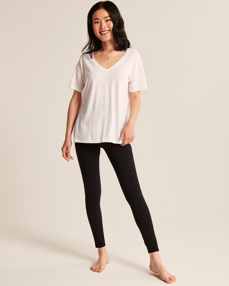 Oversized Boyfriend V-Neck Tee | Abercrombie & Fitch (US)