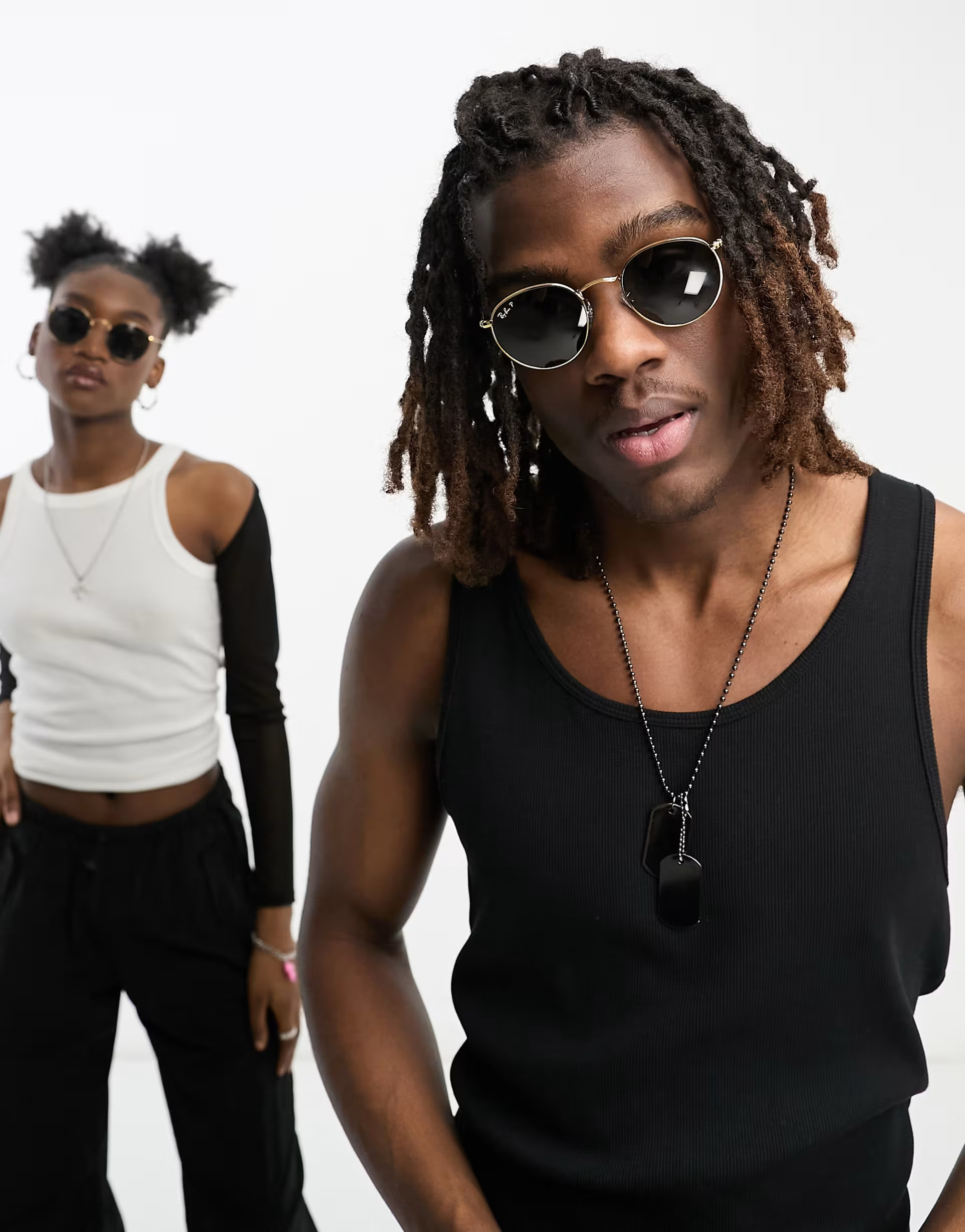 Ray-Ban – Runde Sonnenbrille in Schwarz und Goldoptik mit polarisierten Gläsern | ASOS (Global)