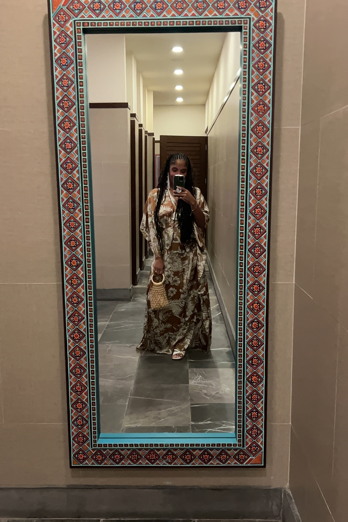 Vacation Maxi Dress 


Summer outfit, vacation dress, satin dress, maxi dress, lulus 