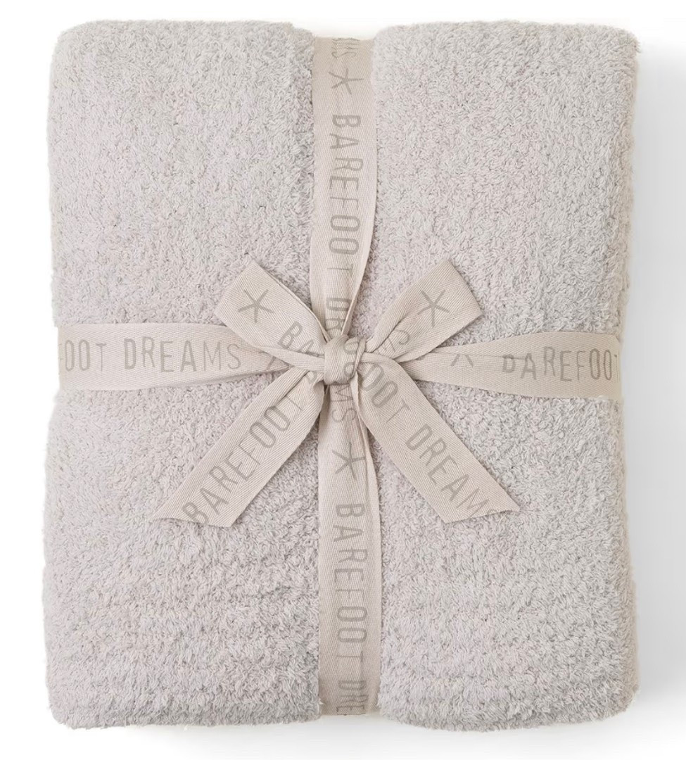 Softest coziest throw from barefoot dreams