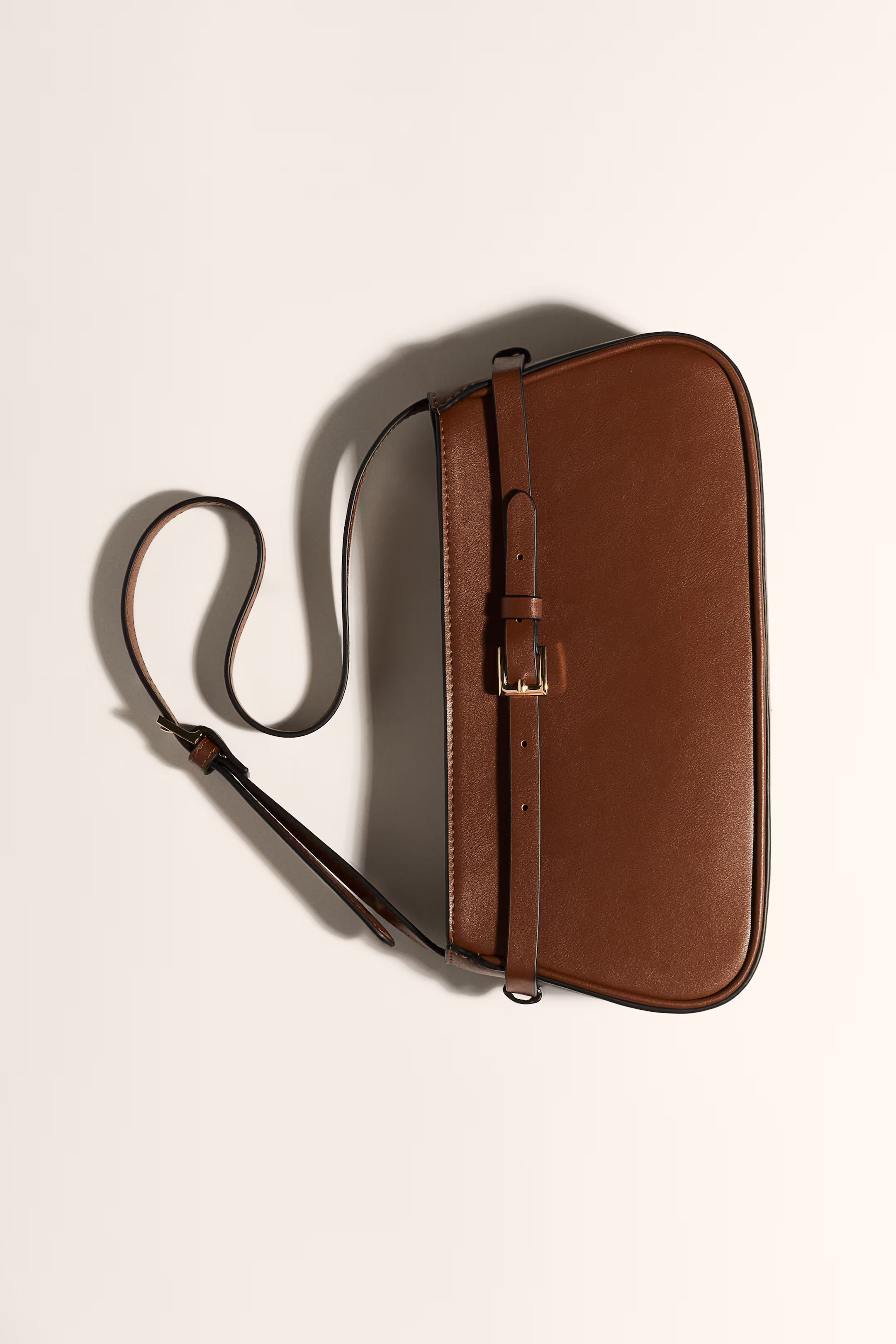 Belt-detail shoulder bag | H&M (UK, MY, IN, SG, PH, TW, HK)